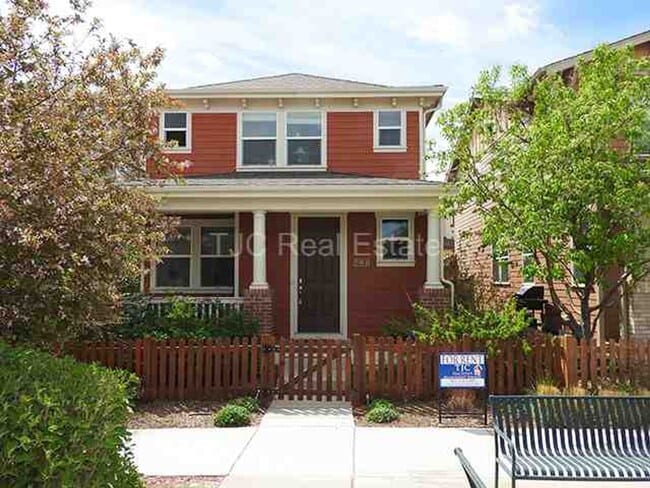 Fenced Front Yard! - Fenced Front Yard! House