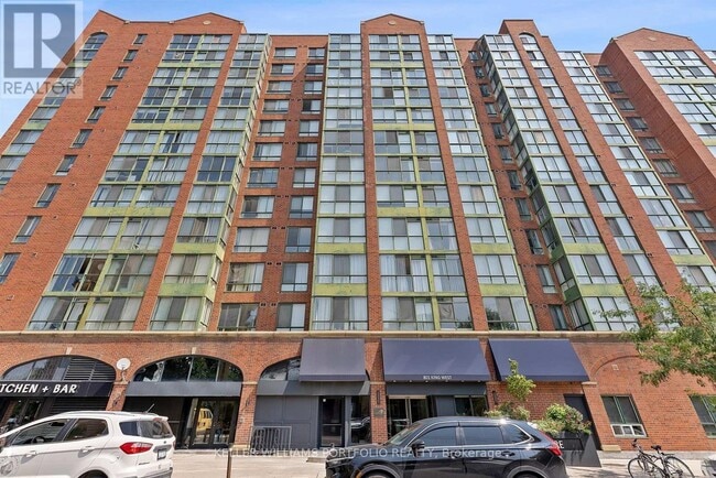 Building Photo - 801 King St W