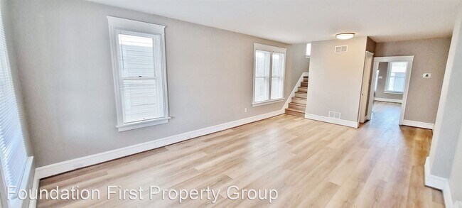 Building Photo - 3 br, 1.5 bath House - 13 E Granger Street