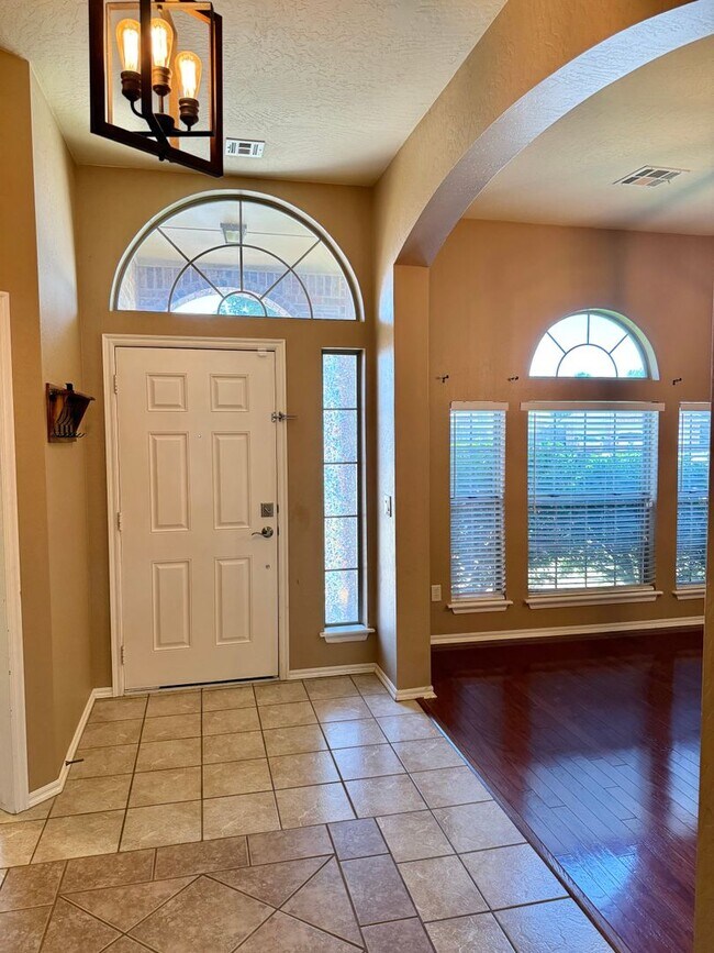 Foto del edificio - Beautiful 4 Bed 2 Bath in Moore Schools