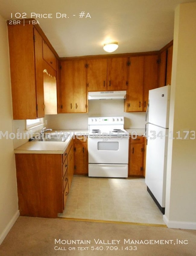 Building Photo - 102 Price Dr