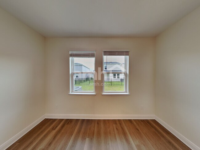 Foto del edificio - 5980 Pinewood Ests Dr