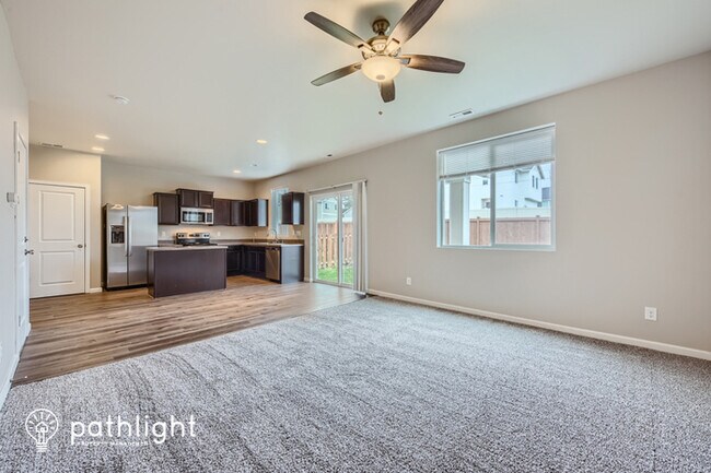Foto del edificio - 19304 18Th Avenue Court E, Spanaway, WA, 9...