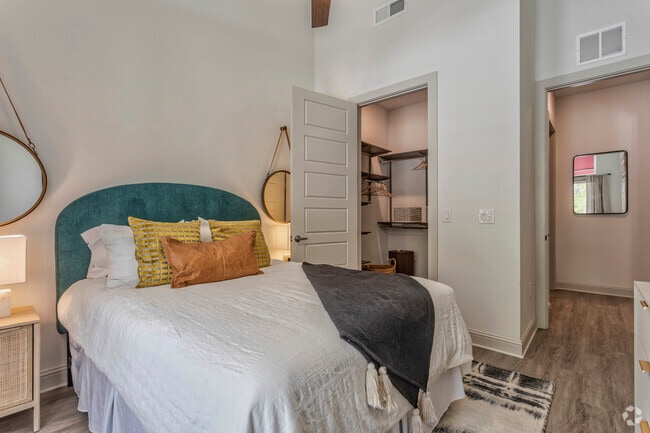 2BR, 2BA - 1057 SF B1 - Bedroom - Isaac Apartments