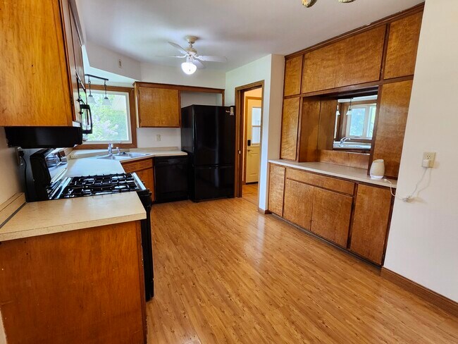 Foto del edificio - 6618 South Dr