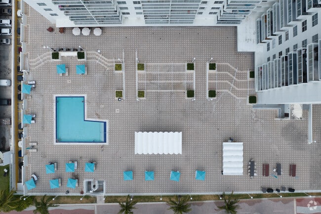 Building Photo - Arlen Beach