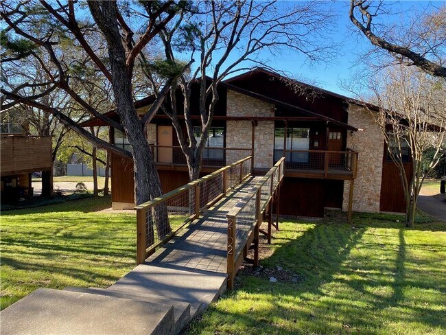 Building Photo - 2102 Rabb Rd