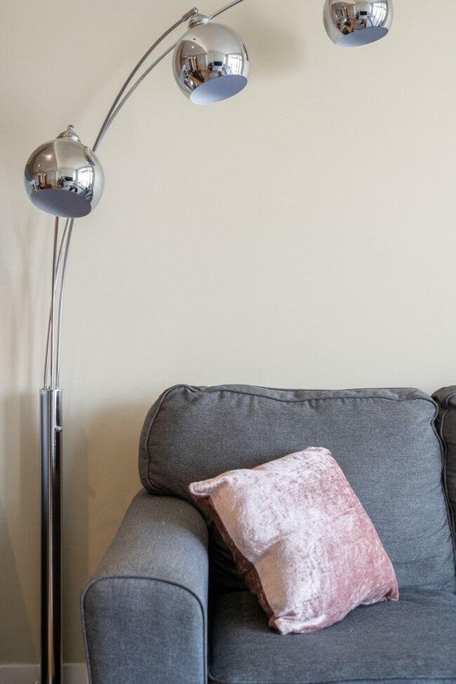 Photo du bâtiment - 1188-1183 3 St SE