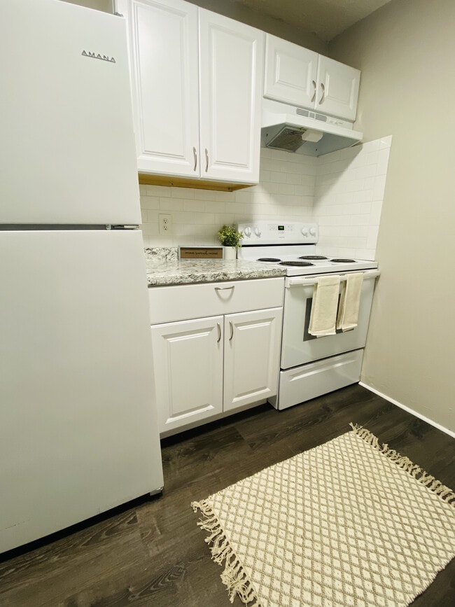 Building Photo - North Hills Apartments