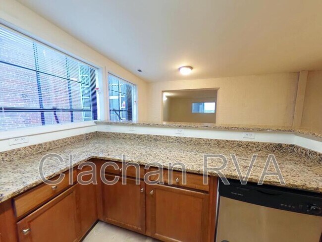 Foto del edificio - 1716 Summit Ave
