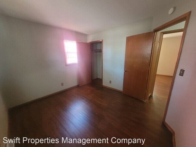 Building Photo - 3 br, 1.5 bath House - 3207 E 41st Street