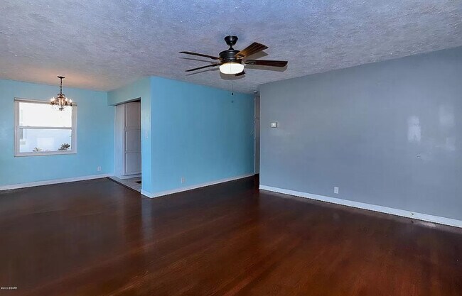 Foto del edificio - 348 Seaview Ave