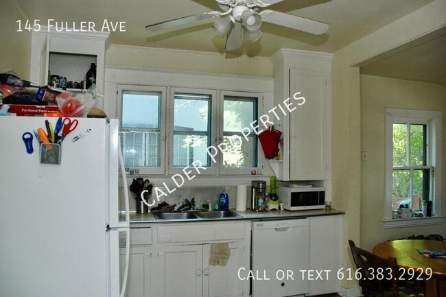 Foto del edificio - 145 Fuller Ave SE