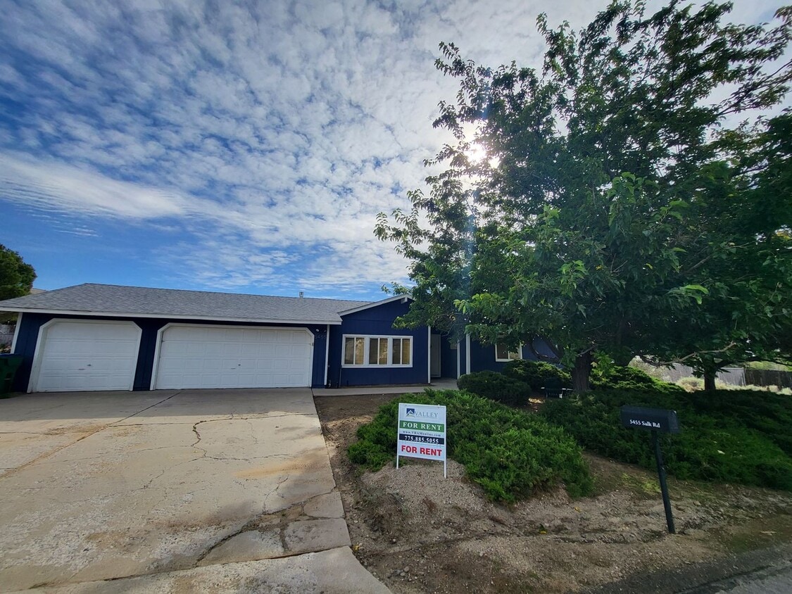 Primary Photo - 5455 Salk Rd