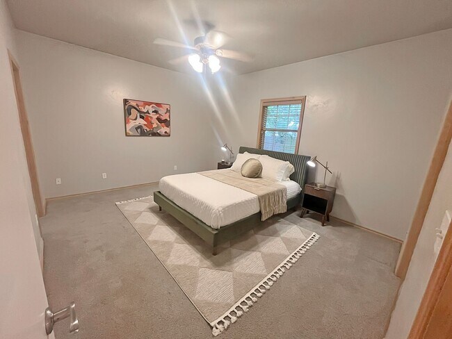 Foto del edificio - Historic Charm Meets Modern Living!