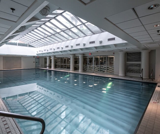 Building Photo - 699 E Street Northwest-SI ID1340525P