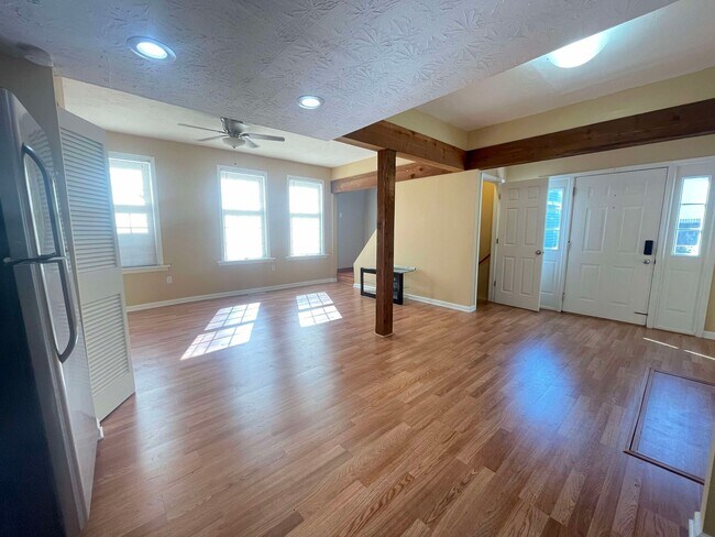 Foto del edificio - 2820 Bridge Ave