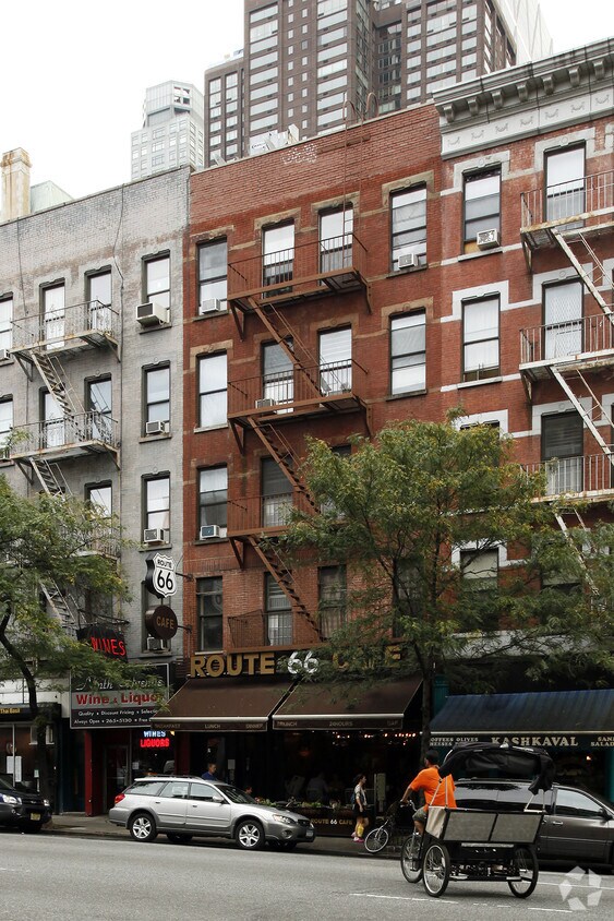 Primary Photo - 858 Ninth Ave