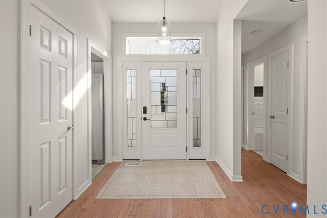 Foto del edificio - 5600 Woods Walk Rd