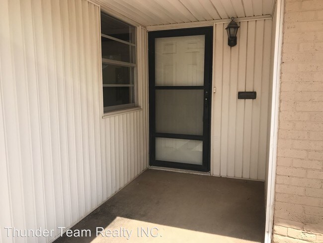 Building Photo - 3 br, 2 bath House - 3105 W. Britton Road