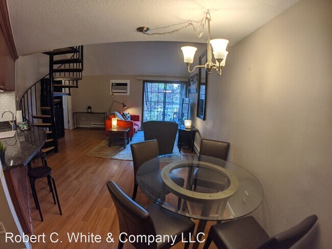 Foto del edificio - 2 br, 2 bath House - 38 North Main Street ...