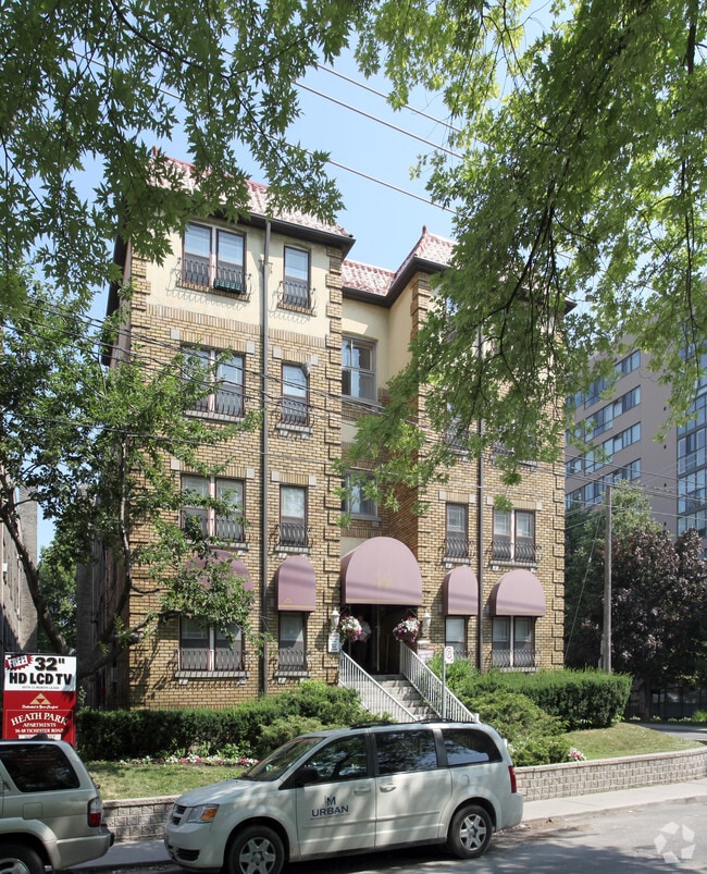 Building Photo - 14-22 Tichester Rd