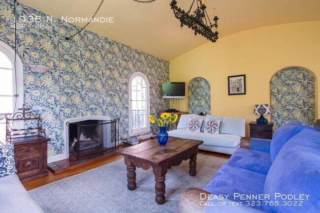 Foto del edificio - 1938 N Normandie Ave