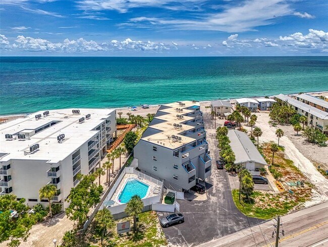 Foto del edificio - 2400 N Beach Rd