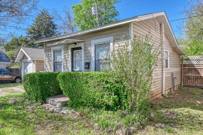 Building Photo - Affordable Campus Rental Home