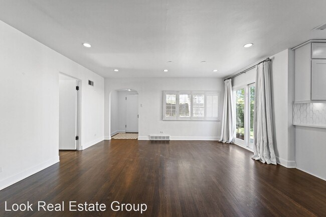 Building Photo - 2 br, 1.5 bath House - 101 Marion St