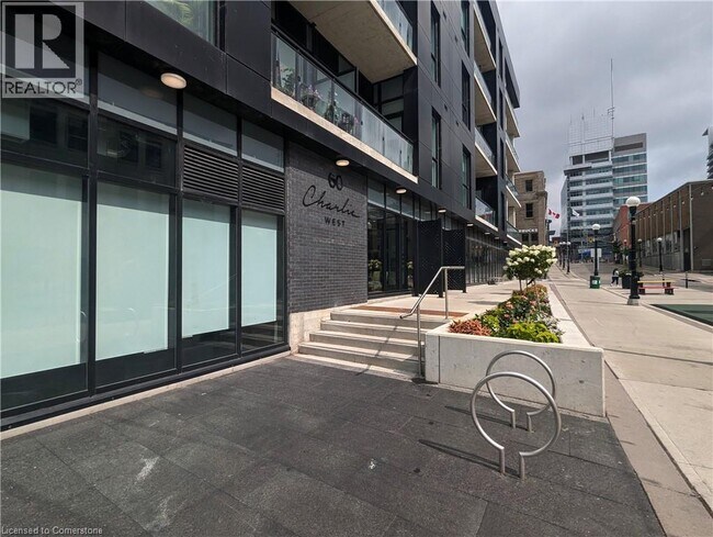 Building Photo - 60 Charles St W