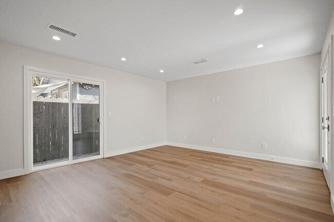 Foto del edificio - 1561 E Elizabeth St