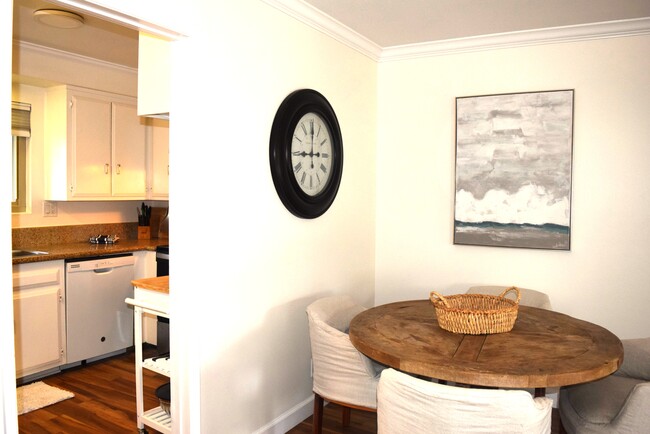 Foto del edificio - Sea Cliff Apartments