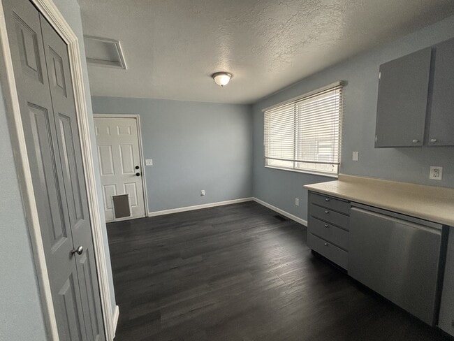 Building Photo - 4042 Powder View Cir