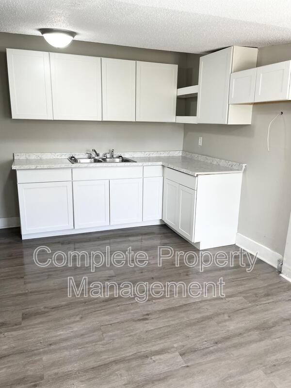 Building Photo - 725 Avenue G