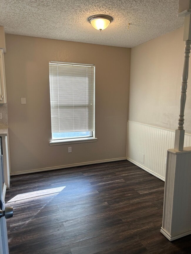 Building Photo - 2116 91st St