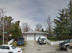 Building Photo - 2919 Juanipero Way