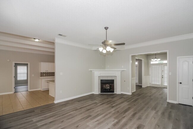 Foto del edificio - 7201 Arcastle Loop W