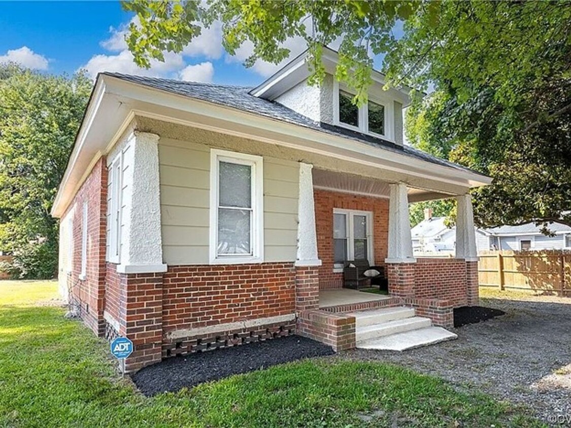 Foto principal - 2609 Poplar St