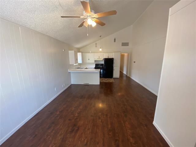 Foto del edificio - 5825 Columbia Ave