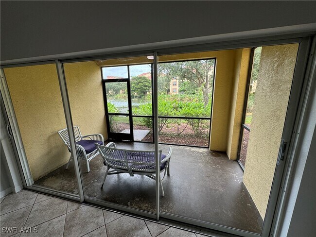 Foto del edificio - 7975 Preserve Cir