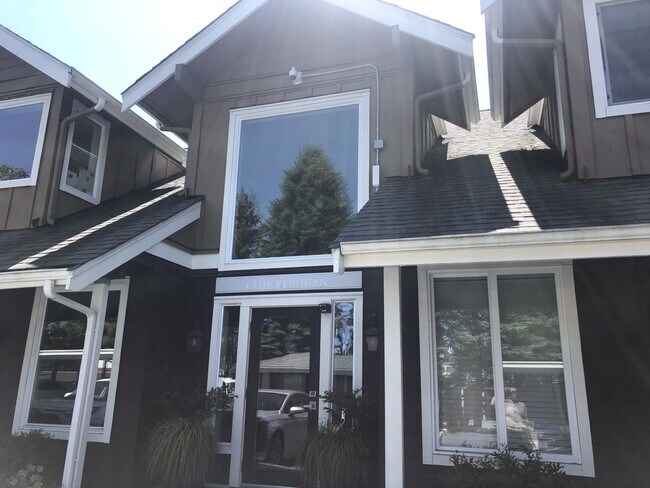 Building Photo - $300 off first months rent 2 Bedroom Condo...