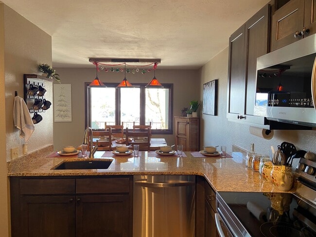 Building Photo - 35 Arapahoe Cir