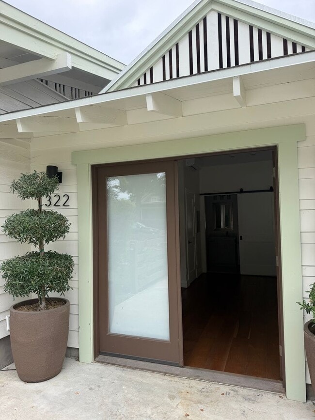 Foto del edificio - 320 E Maple Ave
