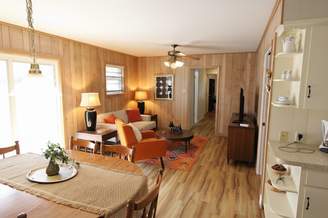 Foto del edificio - 2109 S 49th St