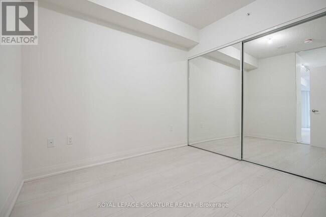 Photo du bâtiment - 10 Gibbs Rd