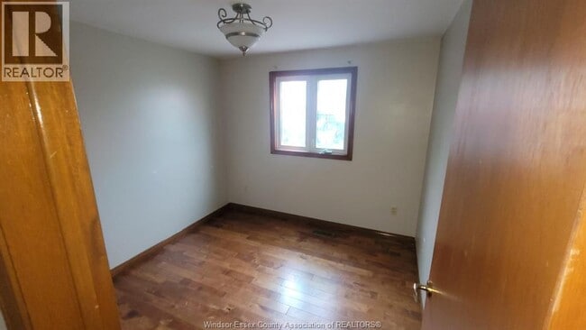 Building Photo - 1058 Riverdale Ave
