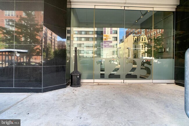 Foto del edificio - 1225 13th St NW