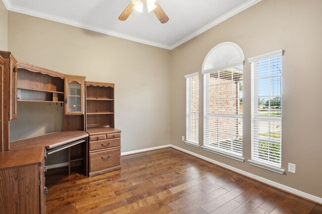 Foto del edificio - 18915 Rustling Ridge Dr