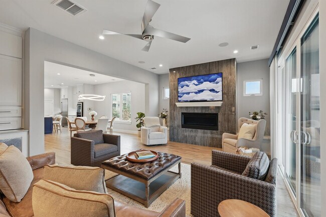 Foto del edificio - 428 Highwood Trl